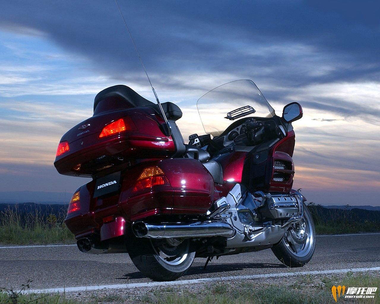 Honda Goldwing.jpg