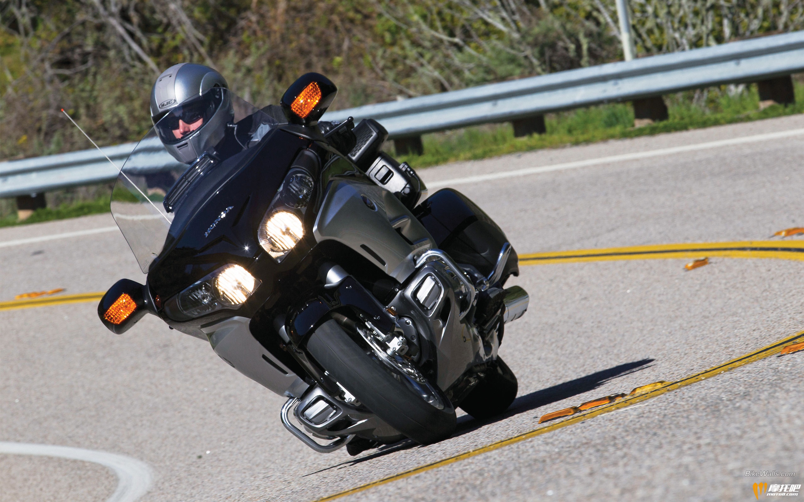 Honda_Goldwing_2012_14_2560x1600.jpg