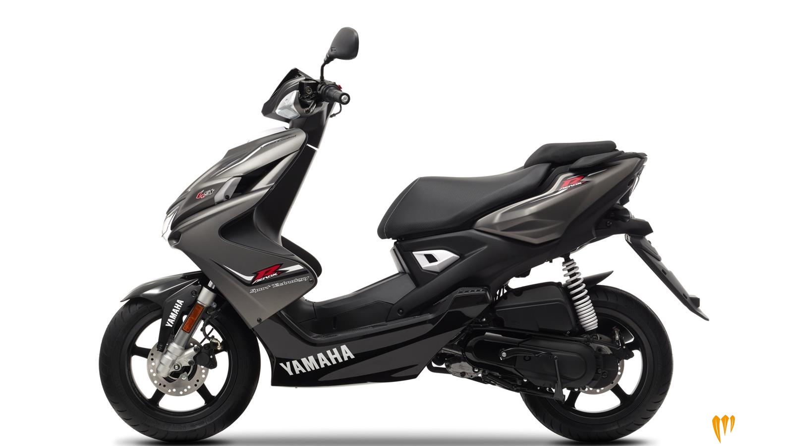2014-Yamaha-Aerox-4-015.jpg