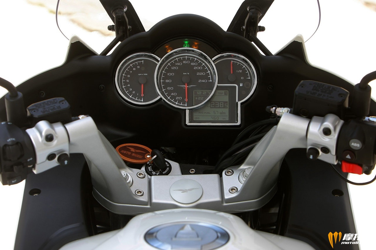 moto-guzzi-norge-gt-8v-foto-movimento_12.jpg