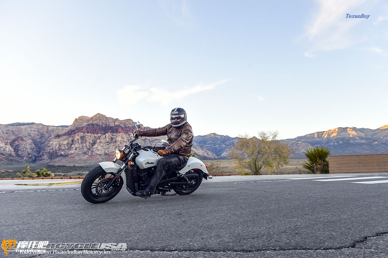 2016-Indian-Scout-Sixty-han.jpg