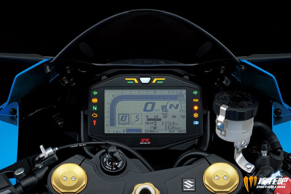 2017-suzuki-gsx-r1000_al7_meter_2.jpg