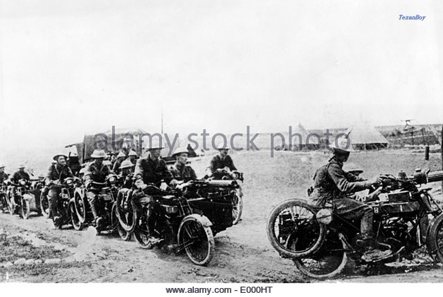english-motorbike-machine-gun-crew-1916-e000ht.jpg
