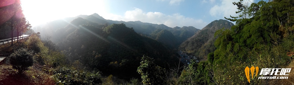 这山，这景，对面就是天荒坪水库的主峰！