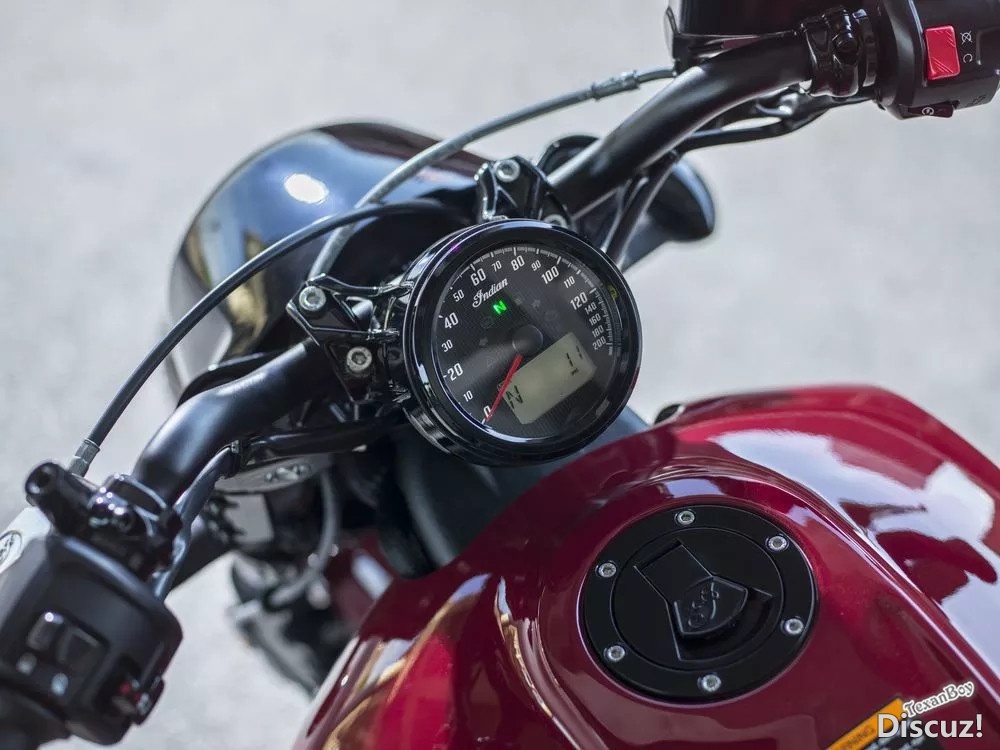 2018-scout-bobber-detail-05.jpg