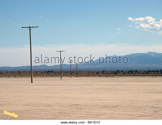 el-mirage-dry-lake-in-californias-mojave-desert-bk1d12.jpg