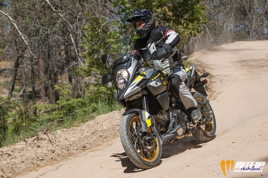 2018-Suzuki-V-Strom-1000XT-Review-adventure-motorcycle-7.jpg