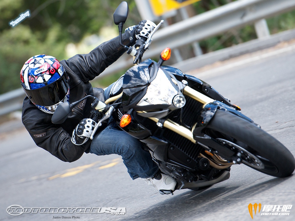 2011-Honda-CB1000R-19.jpg