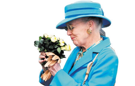 25-丹麦女王玛格丽特二世手持“永远的南京·辛德贝格黄玫瑰.jpg