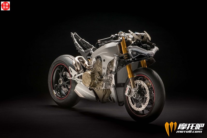 2018-Ducati-Panigale-V4-S-10.jpg