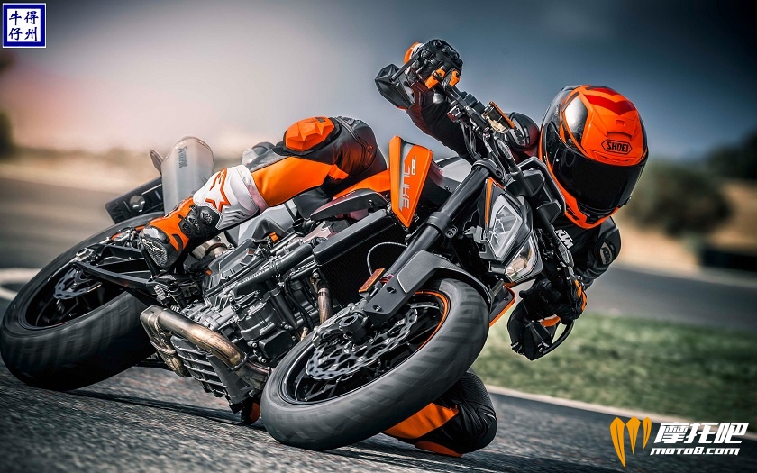 2018_ktm_790_duke_4k-wide.jpg