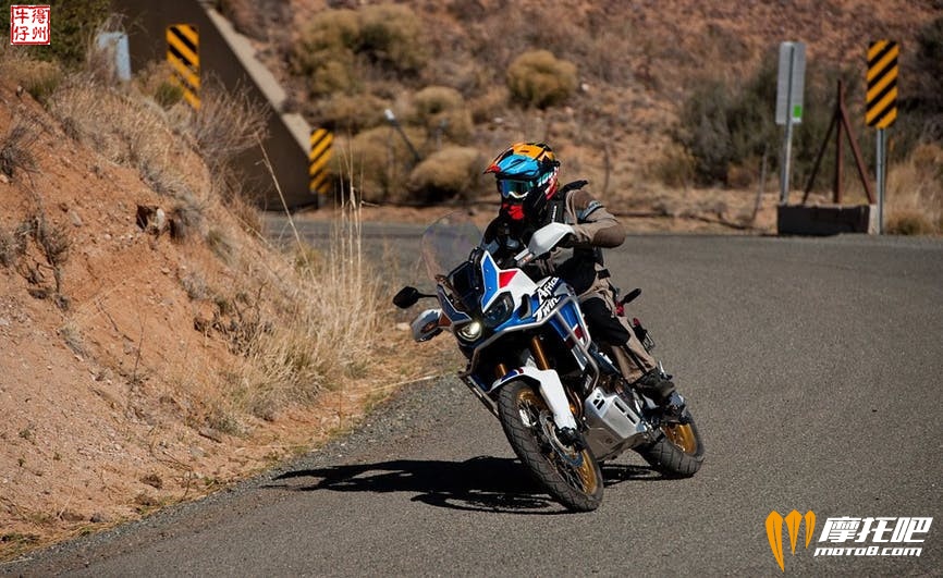 Africa_Twin_road.jpg