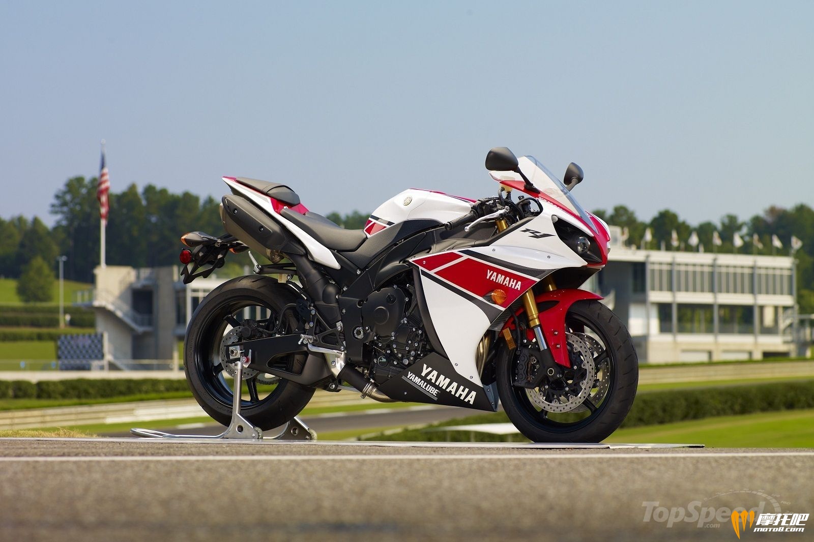 2012-yamaha-ysf-r1-33_1600x0w.jpg