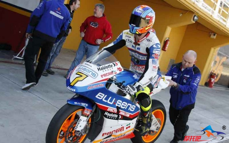 2-blusens-moto2.jpg