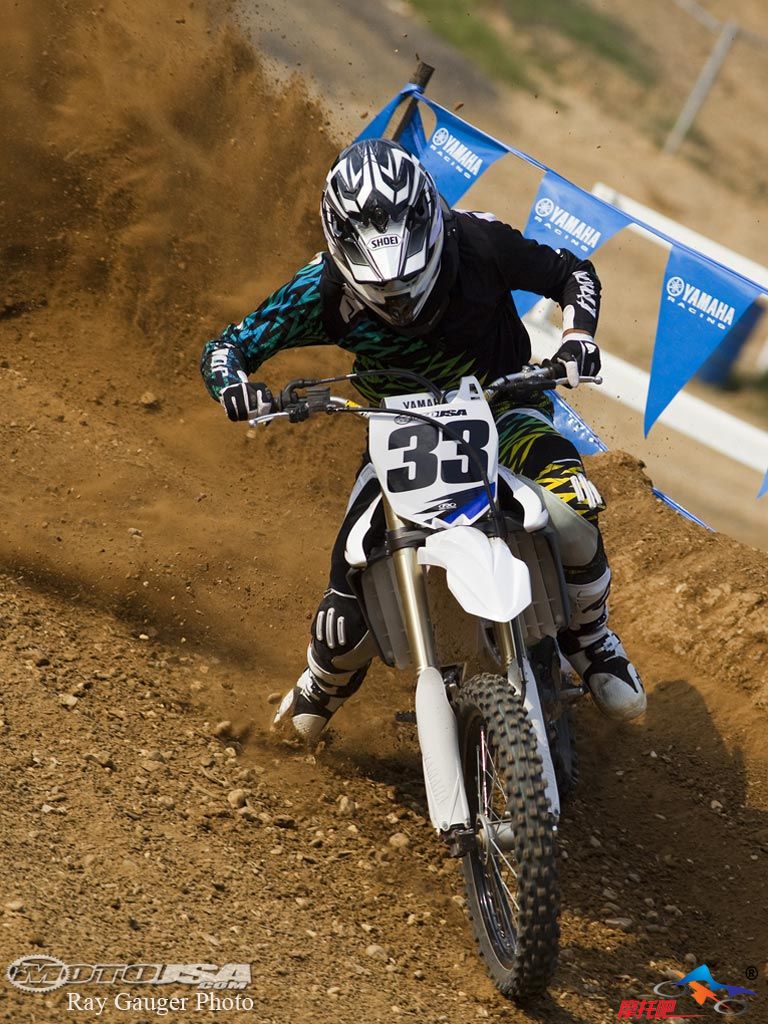 2010_yamaha_yz450f-022.jpg