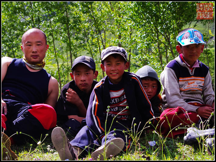 漫游和藏族孩子