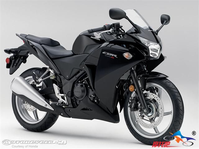 2011-Honda-CBR250R-ABS2.jpg